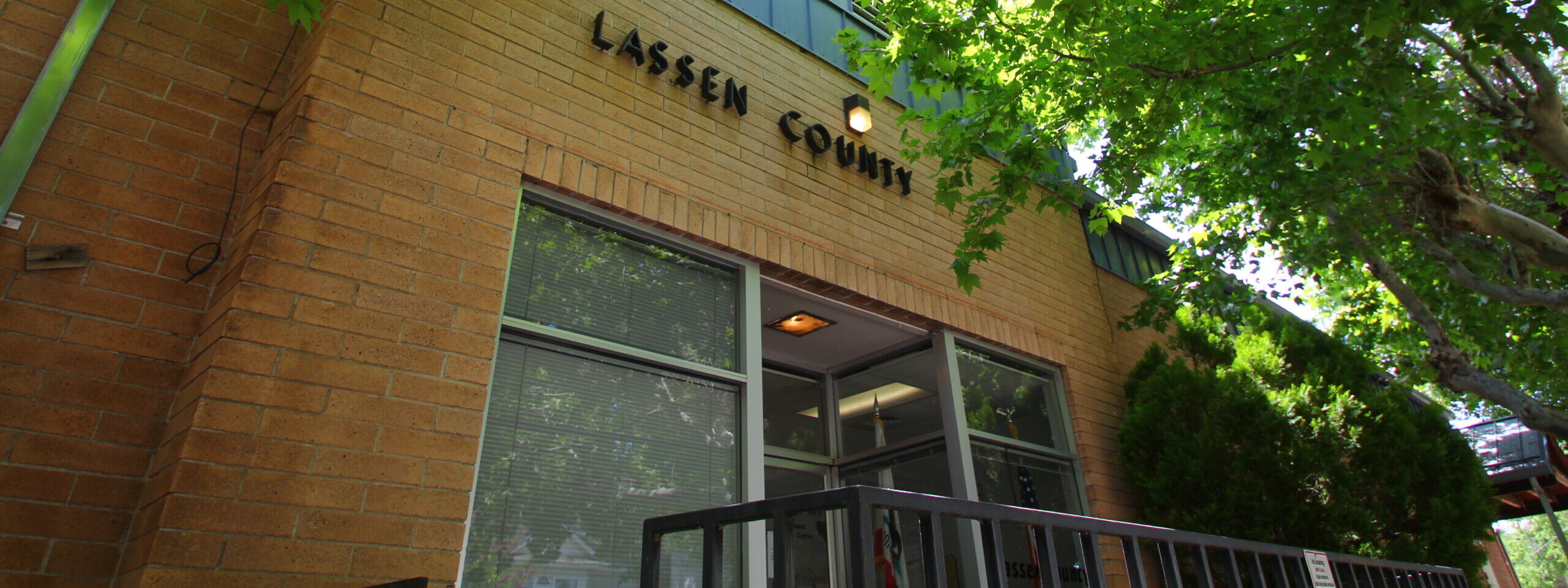 lassen county chief administrator maurice anderson